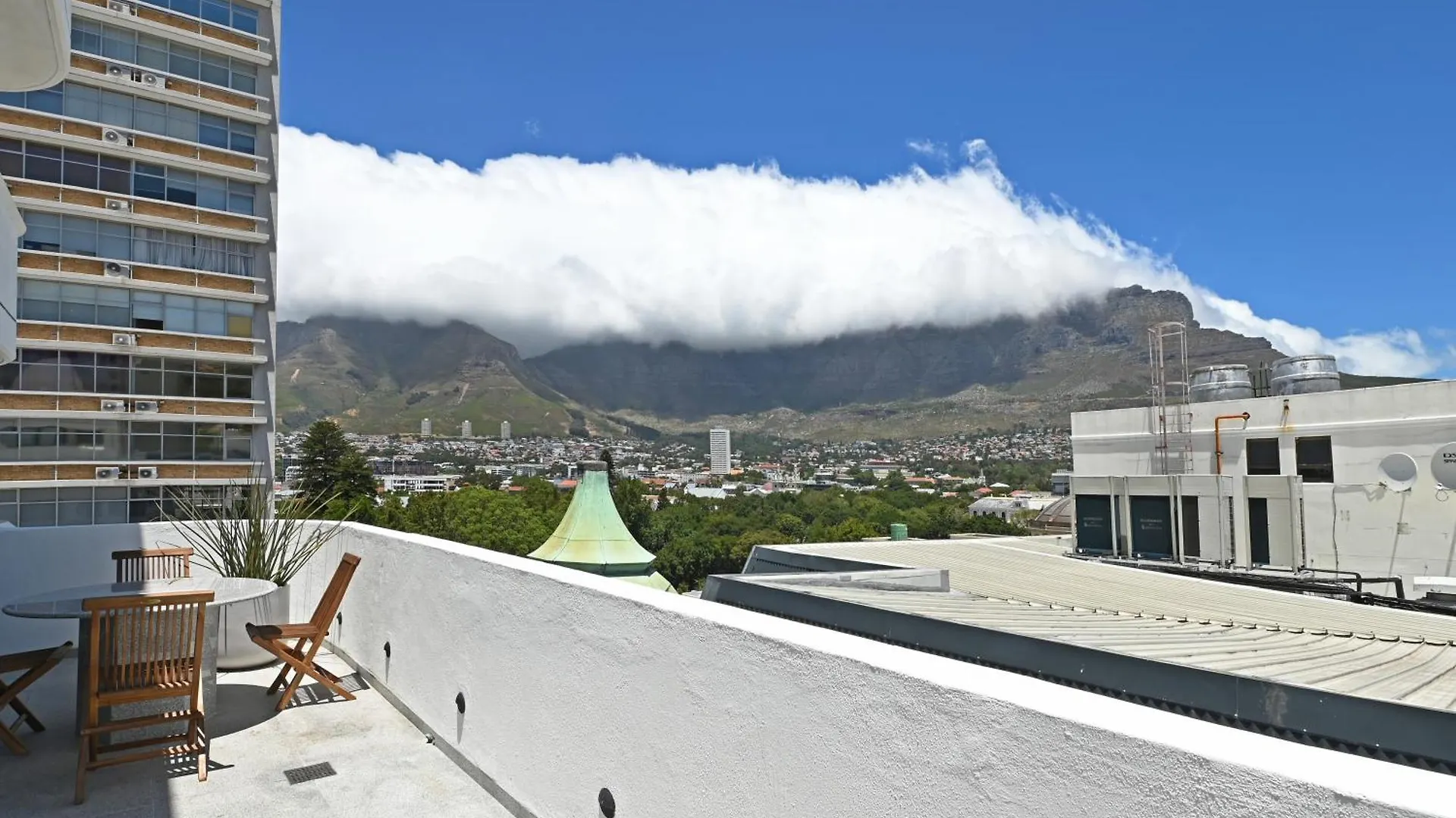 Aasia - Tuinhuis Cape Town 0*,